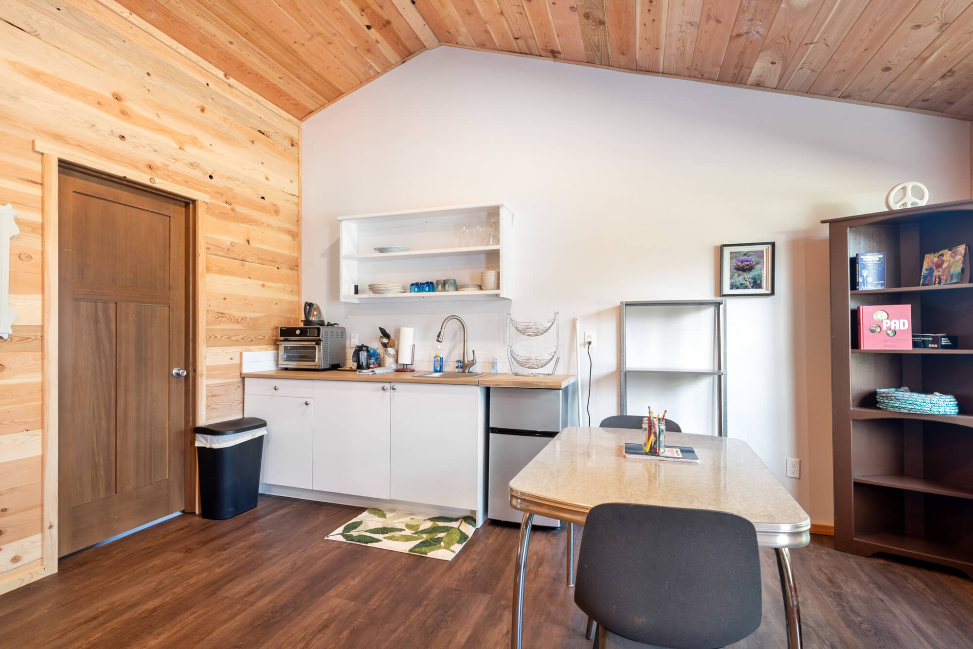 suite-3-kitchenette