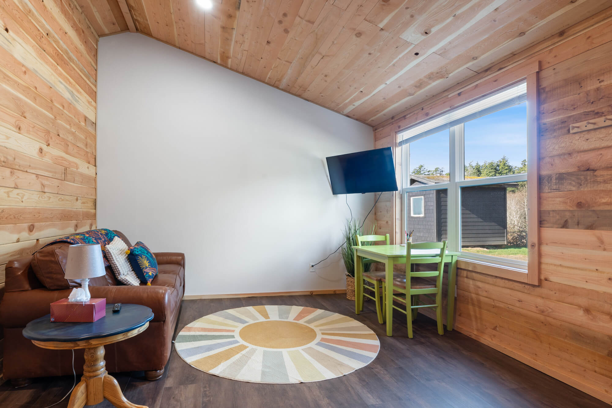 suite-4-living-space