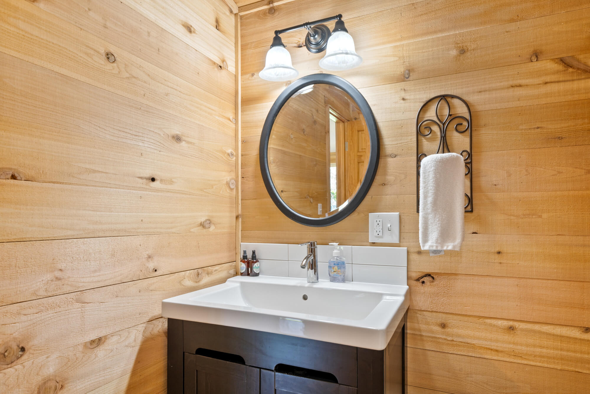 suite-5-bathroom